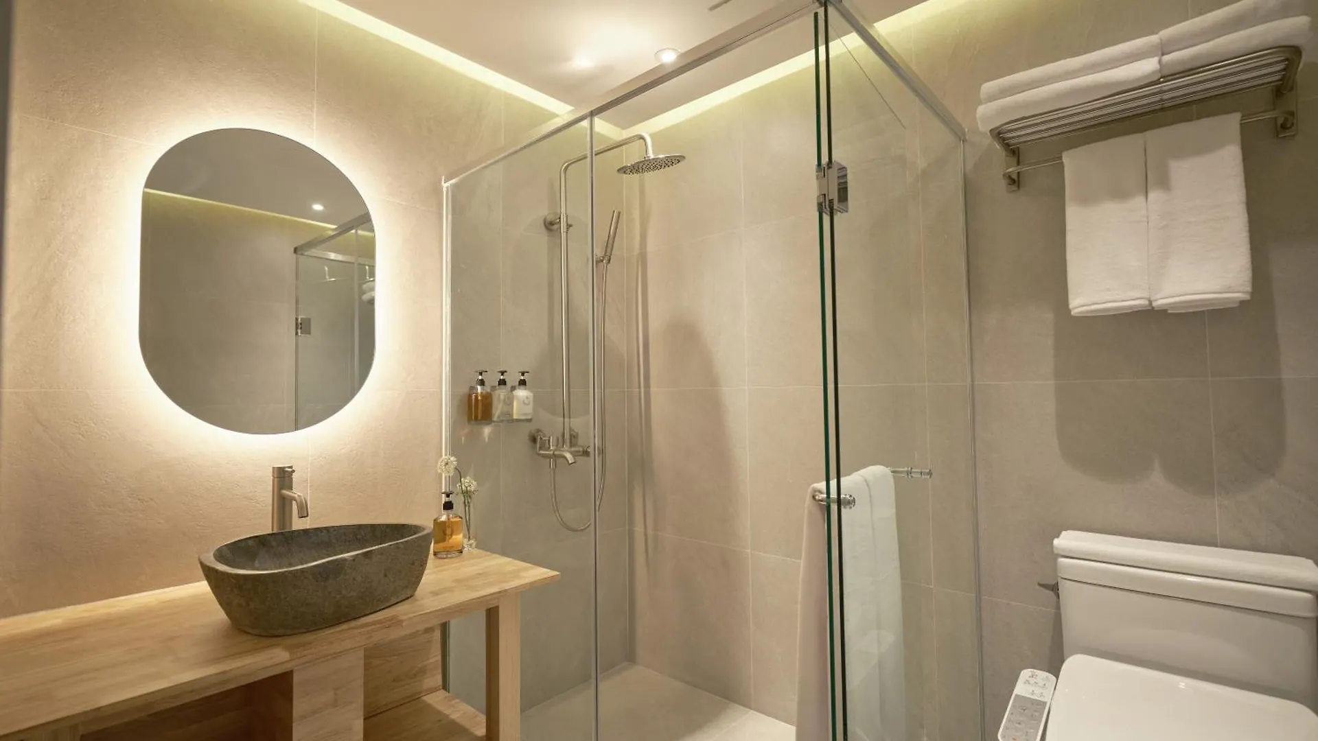 Uh Suite Seoul Deoksugung Отель